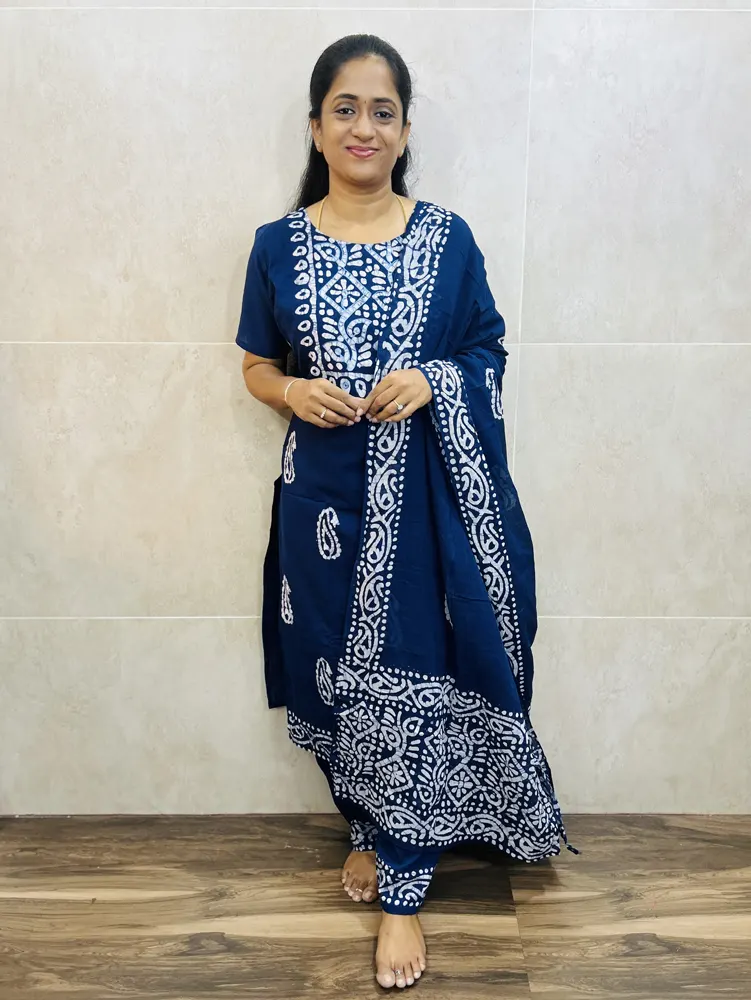 Batik printed cotton top(cotton lining)paired with printed cotton dupatta and cotton bottom(free size)