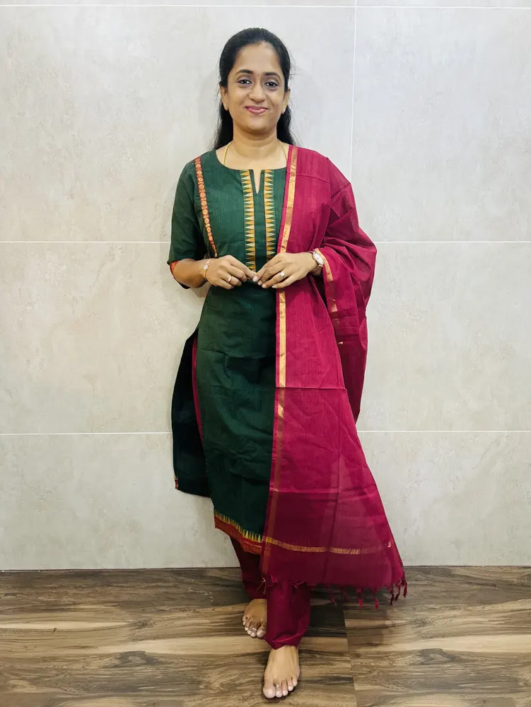 Pure cotton top(cotton lining) paired with pure cotton dupatta and cotton bottom(free size)