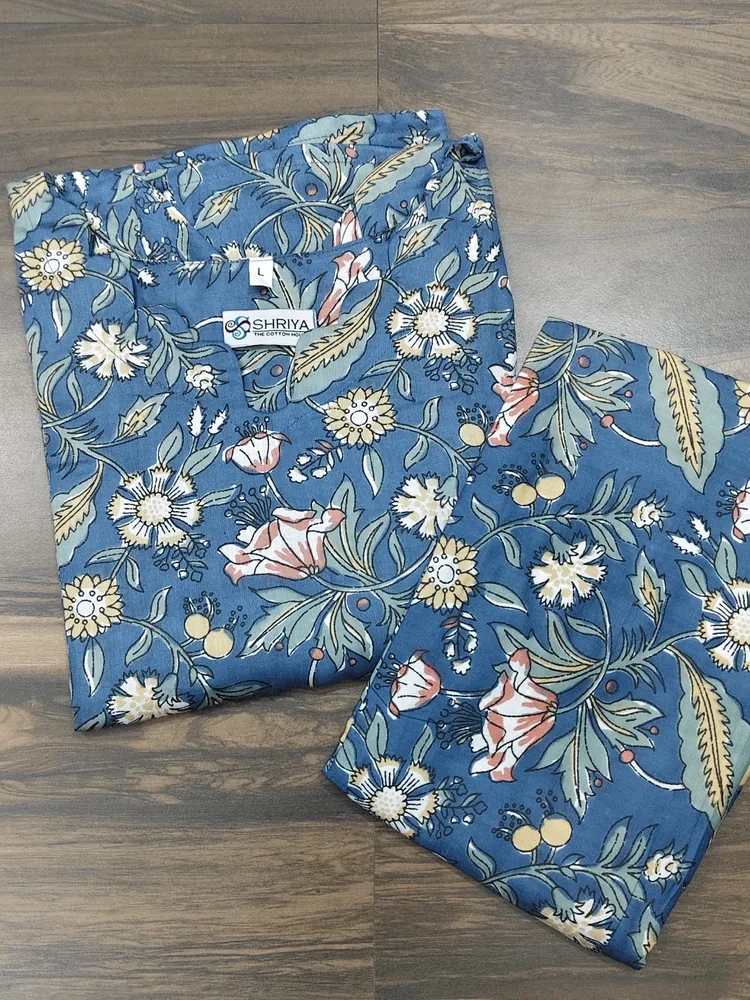 Offer items Top and Bottom size L