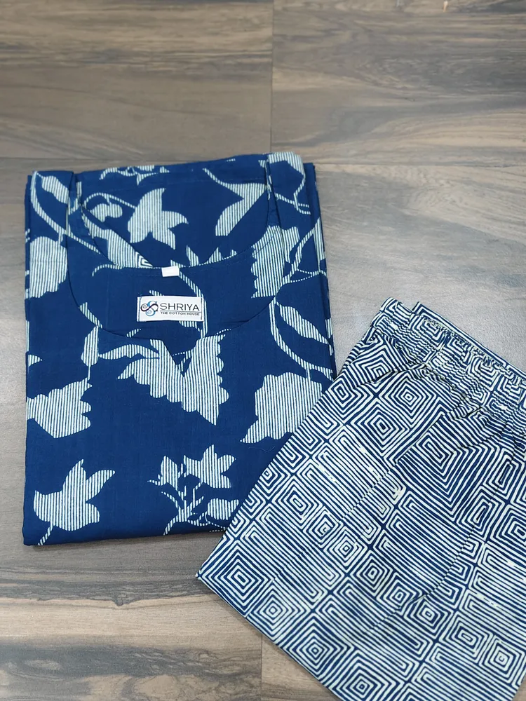 Offer items Top and Bottom size XL
