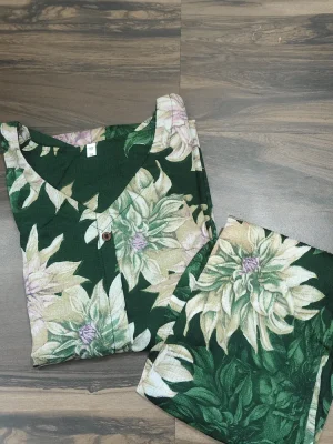 Offer items Top and Bottom size M