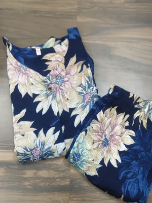 Offer items Top and Bottom size M
