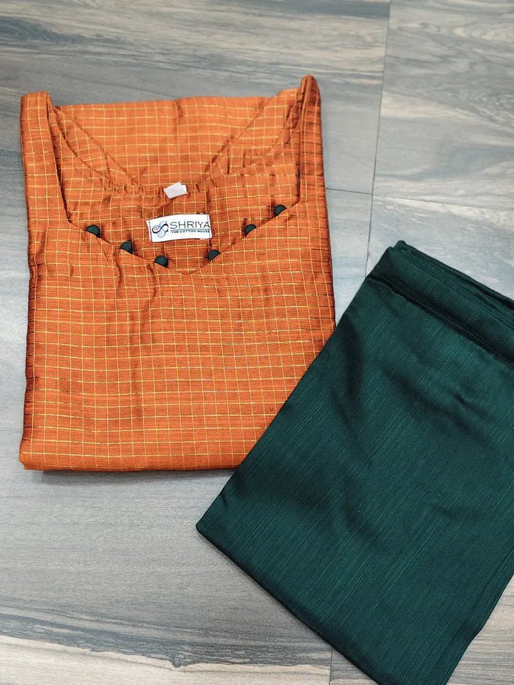 Offer items Top and Bottom size L