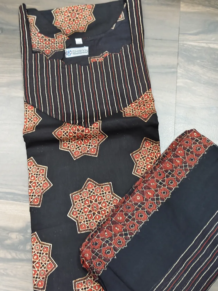 Offer items size Top and Dupatta XXXL