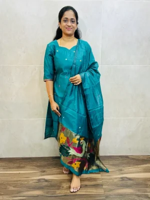 Soft Chanderi cotton top (cotton lining) with jamdani weaving paired with soft Chanderi cotton dupatta