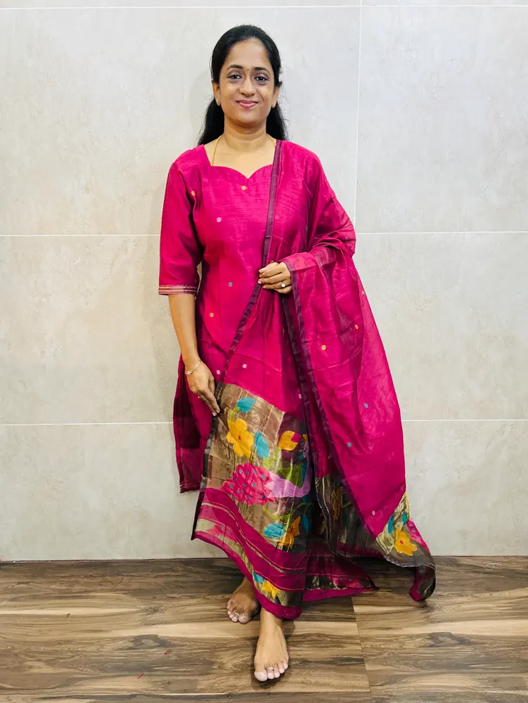 Soft Chanderi cotton top (cotton lining) with jamdani weaving paired with soft Chanderi cotton dupatta