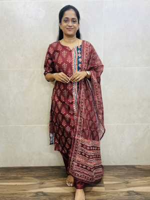 Printed linen cotton top (cotton lining) paired with linen cotton dupatta and linen cotton bottom (free size)