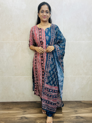 Printed linen cotton top (cotton lining) paired with linen cotton dupatta and linen cotton bottom (free size)