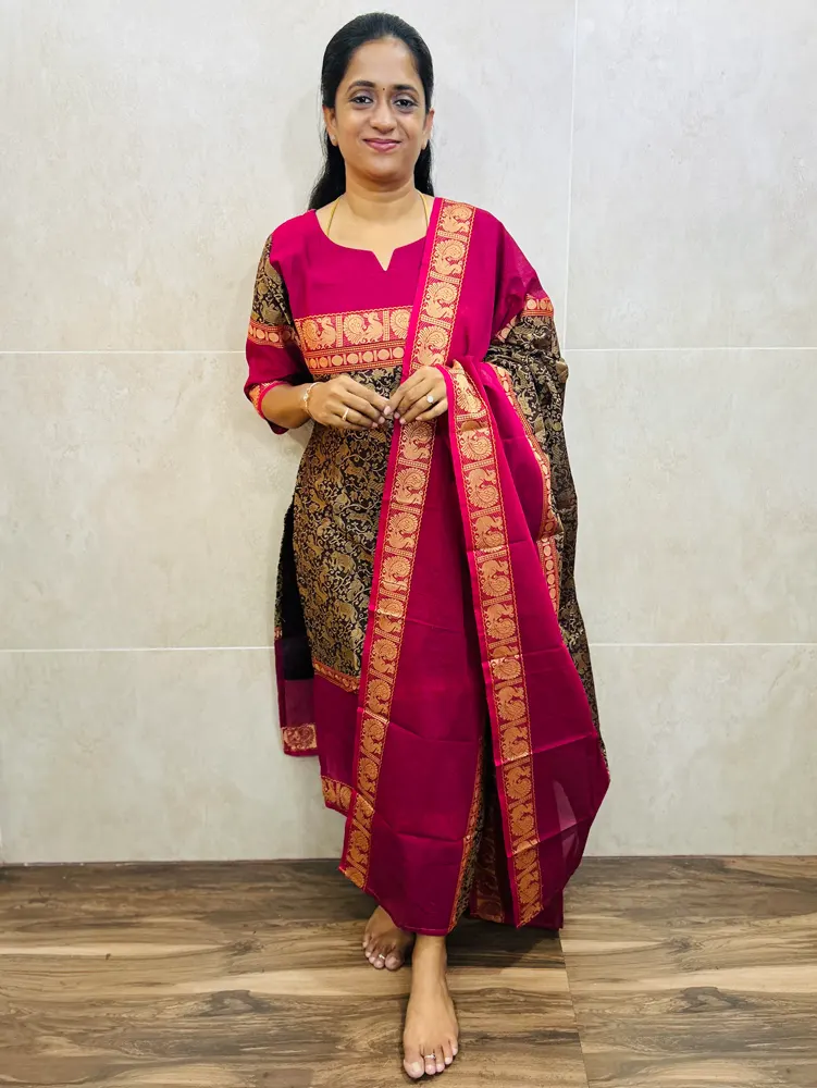 Kanchi cotton top (cotton lining) paired with Kanchi cotton dupatta