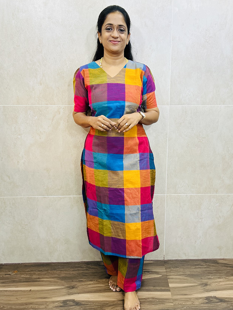 Pattern 3- Textured pure cotton top (cotton lining) paired with textured cotton bottom (free size)