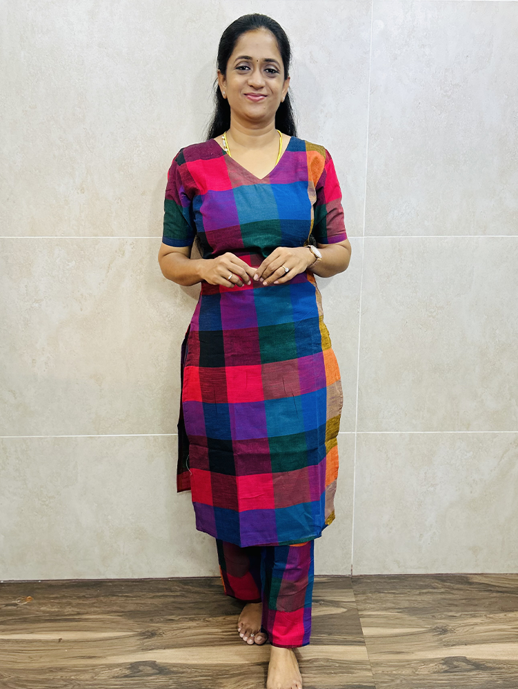 Pattern 4- Textured pure cotton top (cotton lining) paired with textured cotton bottom (free size)