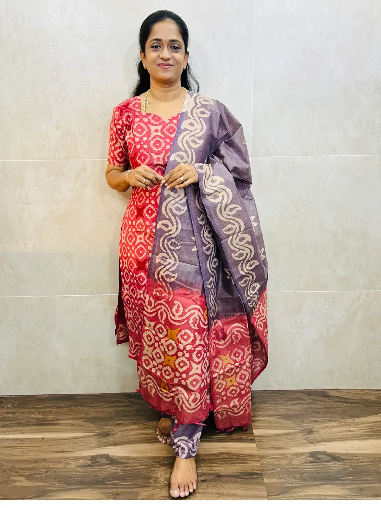 Batik printed Bhagalpur cotton top (cotton lining) paired with batik cotton dupatta and Bhagalpur cotton bottom (free size)