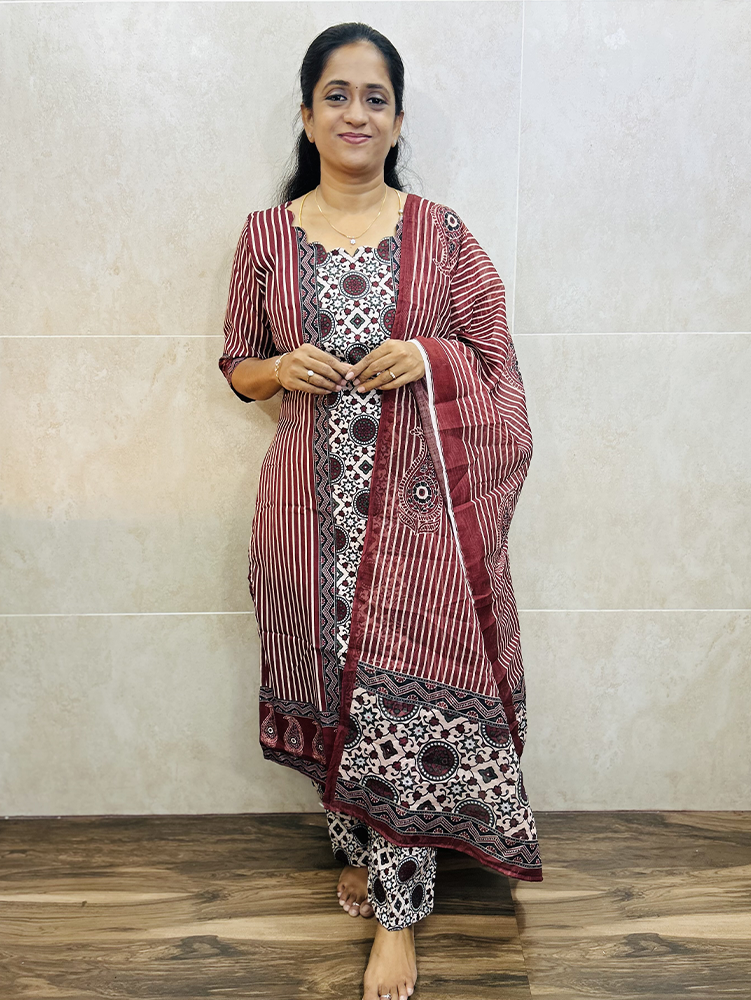Printed linen cotton top (cotton lining) paired with linen cotton dupatta and linen cotton bottom (free size)